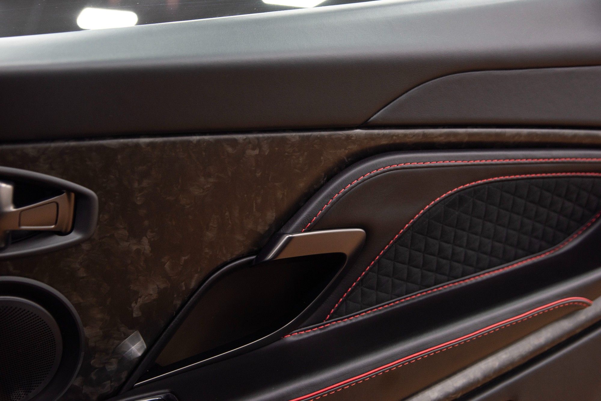 USED 2019 ASTON MARTIN DBS 5.2 V12 BiTurbo Superleggera TAG Heuer Edition 