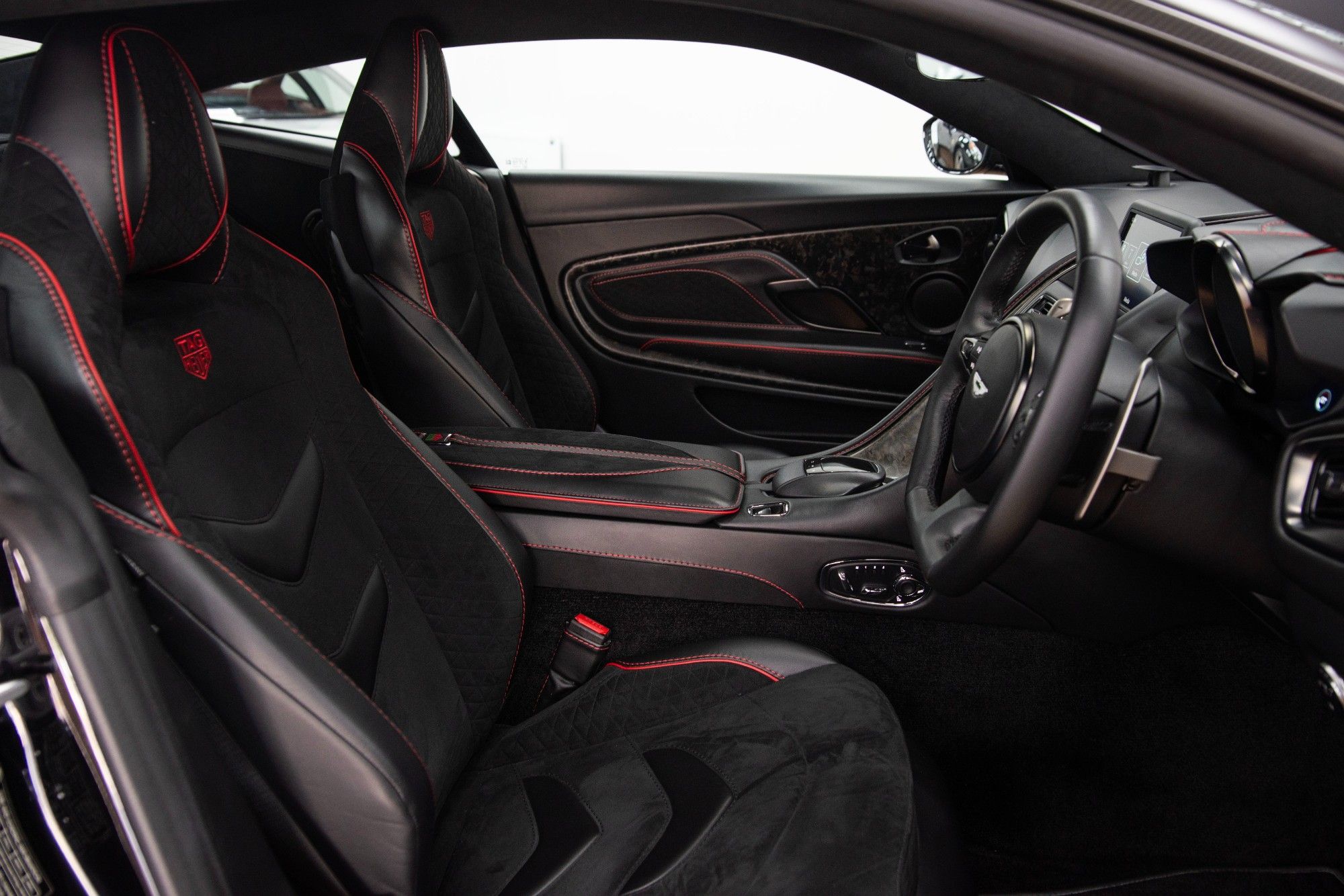 USED 2019 ASTON MARTIN DBS 5.2 V12 BiTurbo Superleggera TAG Heuer Edition 