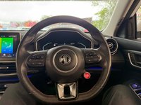 USED 2022 22 MG MG HS 1.5 T-GDI Exclusive SUV 5dr Petrol DCT Euro 6 (s/s) (162 ps)+2 KEYS+1 OWNER FROM NEW+FSH 2 KEYS+1 OWNER FROM NEW+FSH+PANORAMIC SUNROOF+PARK CONTROL+NAV+FULL LEATHER SEATS+CRUISE+CLIMATE+BLUETOOTH+MEDIA+18" ALLOYS+HEATED FRONT SEATS+HPI CLEAR