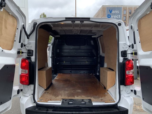 2023 Vauxhall Vivaro 1.5L Pro 6dr - Photo 11