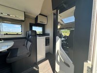 USED 2018 68 ROLLER TEAM ZEFIRO 685 4 BERTH & 4 TRAVEL SEATS LUXURY MOTORHOME ELECTRIC DROP DOWN BED