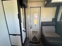 USED 2018 68 ROLLER TEAM ZEFIRO 685 4 BERTH & 4 TRAVEL SEATS LUXURY MOTORHOME ELECTRIC DROP DOWN BED