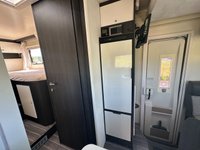 USED 2018 68 ROLLER TEAM ZEFIRO 685 4 BERTH & 4 TRAVEL SEATS LUXURY MOTORHOME ELECTRIC DROP DOWN BED