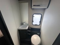 USED 2018 68 ROLLER TEAM ZEFIRO 685 4 BERTH & 4 TRAVEL SEATS LUXURY MOTORHOME ELECTRIC DROP DOWN BED
