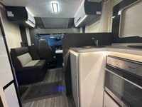 USED 2018 68 ROLLER TEAM ZEFIRO 685 4 BERTH & 4 TRAVEL SEATS LUXURY MOTORHOME ELECTRIC DROP DOWN BED