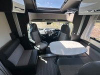 USED 2018 68 ROLLER TEAM ZEFIRO 685 4 BERTH & 4 TRAVEL SEATS LUXURY MOTORHOME ELECTRIC DROP DOWN BED