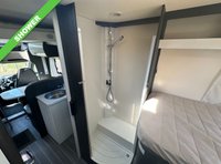 USED 2018 68 ROLLER TEAM ZEFIRO 685 4 BERTH & 4 TRAVEL SEATS LUXURY MOTORHOME ELECTRIC DROP DOWN BED