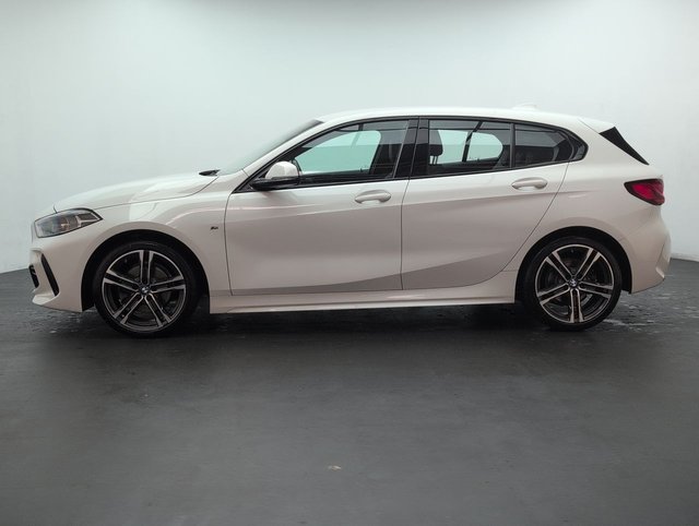 USED 2022 22 BMW 1 Series 1.5 118i M Sport (lcp) Hatchback 5dr Petrol Manual Euro 6 (s/S) (136 Ps) - Heated Seats + Cruise Control