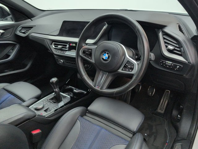 USED 2022 22 BMW 1 Series 1.5 118i M Sport (lcp) Hatchback 5dr Petrol Manual Euro 6 (s/S) (136 Ps) - Heated Seats + Cruise Control