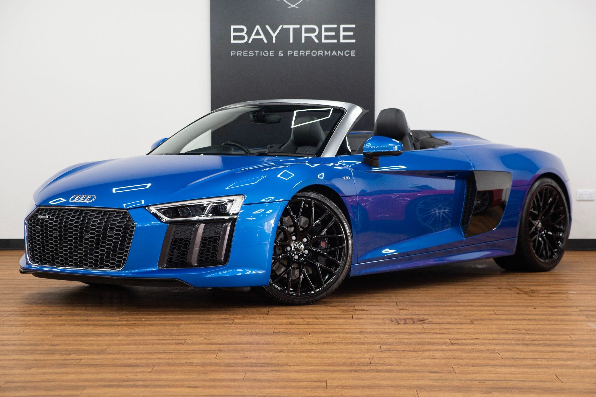 USED 2017 AUDI R8 5.2 FSI V10 Spyder 