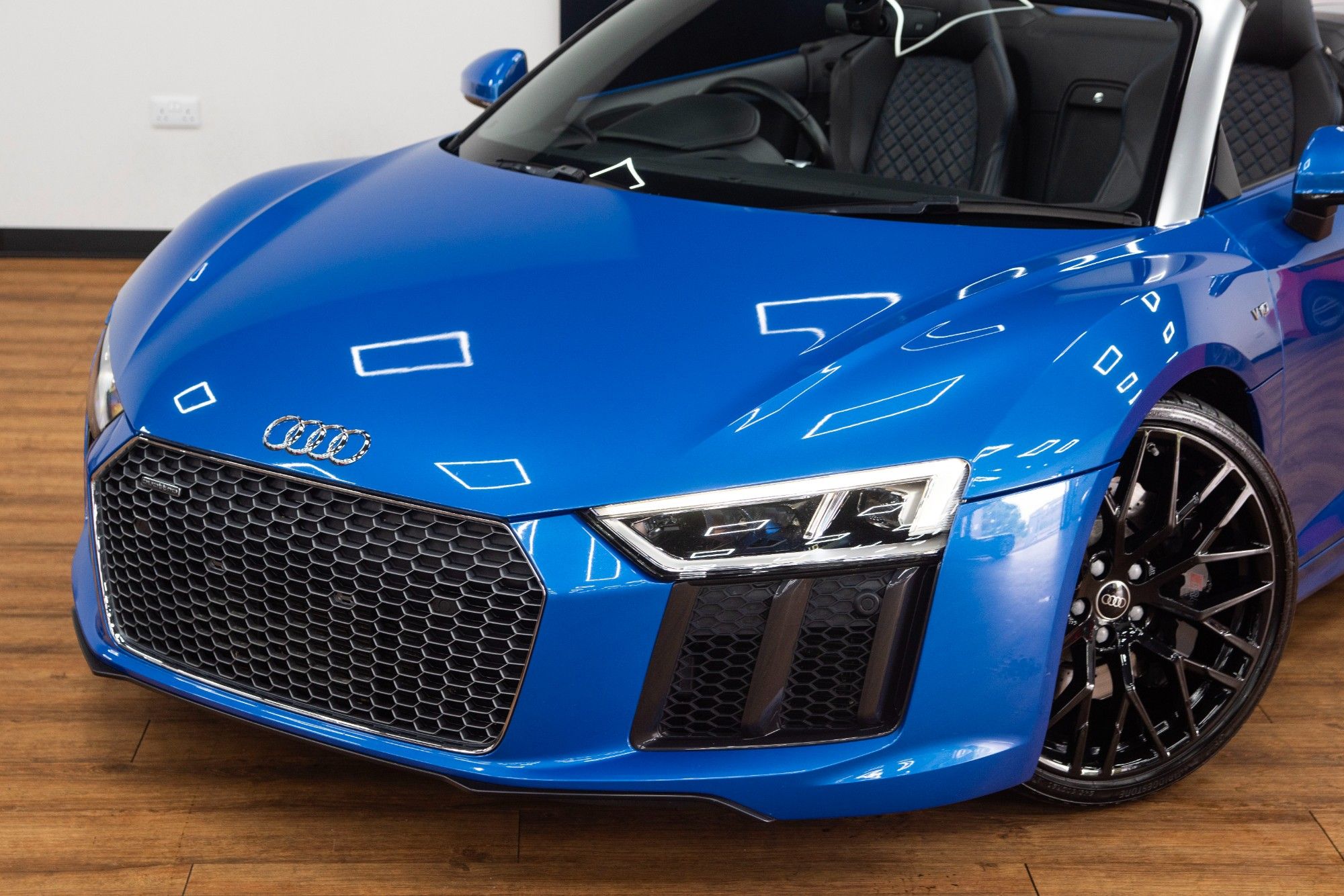 USED 2017 AUDI R8 5.2 FSI V10 Spyder 