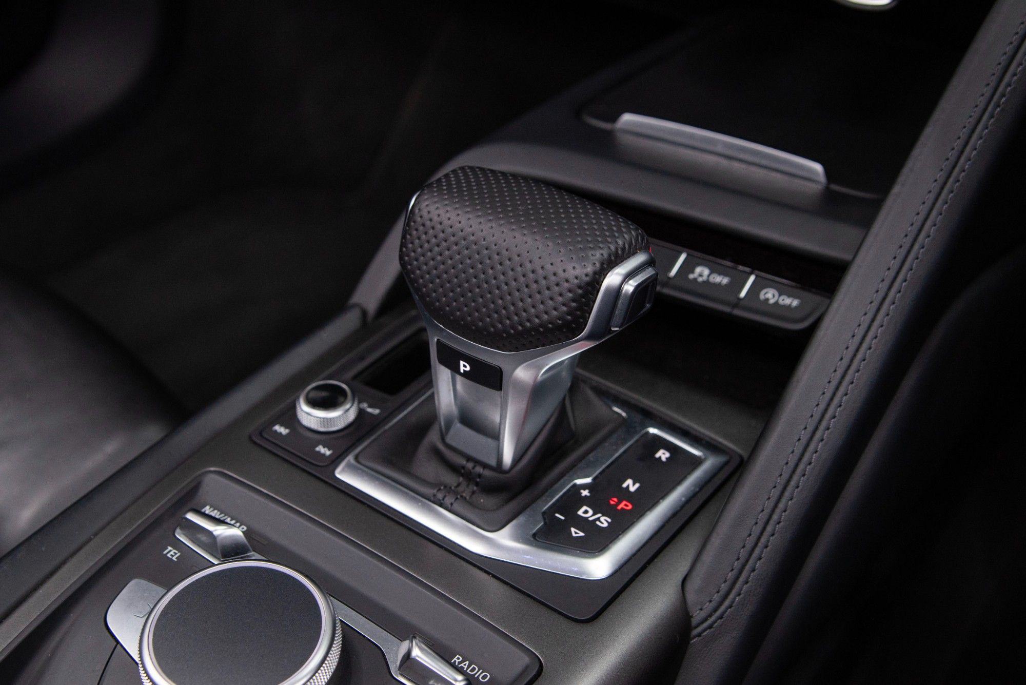USED 2017 AUDI R8 5.2 FSI V10 Spyder 