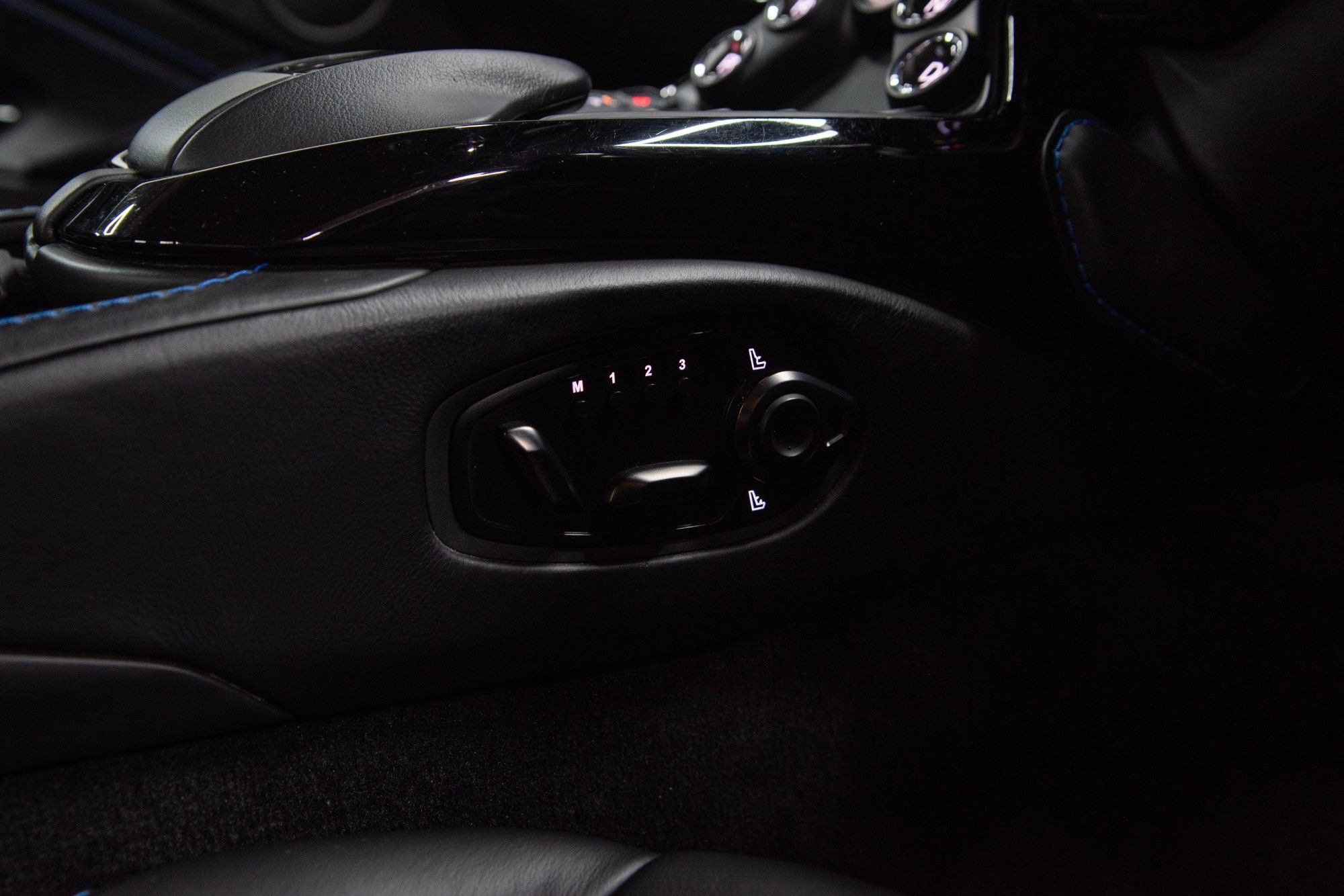 USED 2019 ASTON MARTIN VANTAGE 4.0 V8 Coupe 