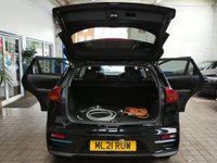 USED 2021 21 KIA NIRO 64kWh 4+ SUV 5dr Electric Auto (201 bhp) STUNNING EXAMPLE MASSIVE SPEC SAT NAV LEATHER SUNROOF REAR VIEW CAMERA HEATED SEATS HEATED STEERING WHEEL VENTILATED SEATS CRUISE CONTROL PARKING SENSORS 1 OWNER EXCELLENT SERVICE HISTORY KIA WARRANTY