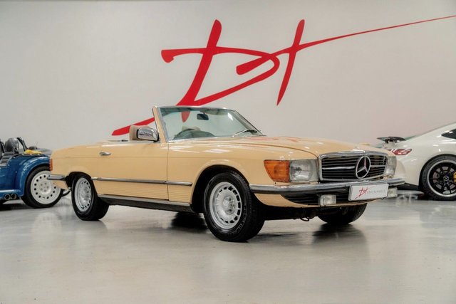 1985 C Mercedes-Benz 380 SL 3.8 AUTO  218 BHP