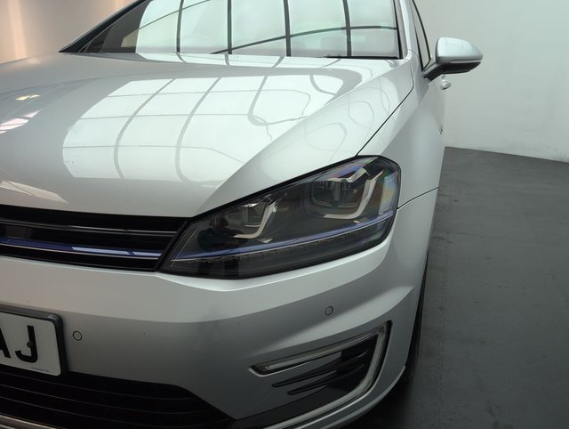 USED 2015 65 Volkswagen Golf 1.4 TSI Gte Nav Hatchback 5dr Petrol Plug-In Hybrid DSg Euro 6 (s/S) (204 Ps) - Sat Nav, Reverse Cam, Privacy