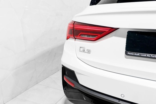 2021 Audi Q3 1.5L Black Edition 5dr - Photo 8