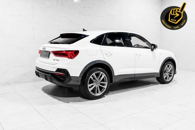 2021 Audi Q3 1.5L Black Edition 5dr - Photo 2