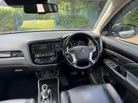 USED 2018 18 MITSUBISHI OUTLANDER 2.0h 12kWh 4hs SUV 5dr Petrol Plug-in Hybrid CVT 4WD Euro 6 (s/s) (200 ps) 