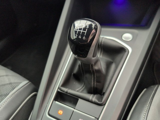 USED 2022 22 Volkswagen Golf 1.5 TSI R-Line Hatchback 5dr Petrol Manual Euro 6 (s/S) (130 Ps) - Sat Nav, Privacy, Sensors