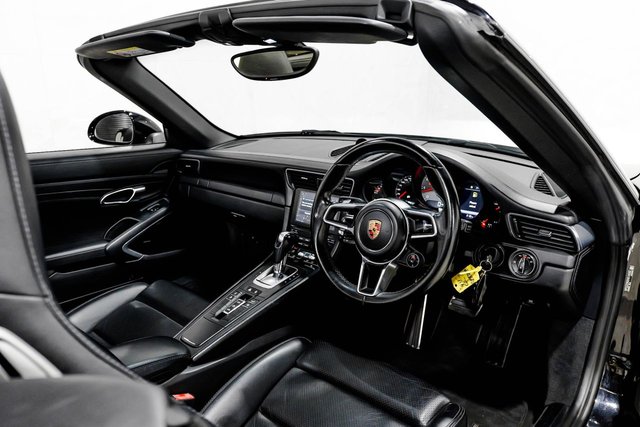 2016 Porsche 911 3L 991 Carrera S 2dr - Photo 3