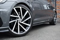 USED 2017 P VOLKSWAGEN GOLF 2.0 TSI R Hatchback 3dr Petrol DSG 4Motion Euro 6 (s/s) (310 ps) PAN ROOF / LEATHER / BILSTEIN