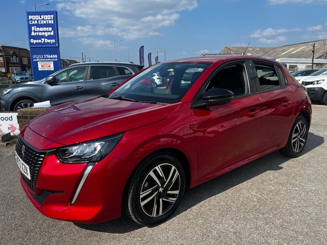 2023 PEUGEOT 208 - Photo 2