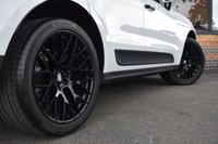 USED 2019 69 PORSCHE MACAN 3.0T V6 S SUV 5dr Petrol PDK 4WD Euro 6 (s/s) (354 ps) PAN ROOF / BOSE / CARBON / FSH