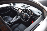 USED 2019 69 PORSCHE MACAN 3.0T V6 S SUV 5dr Petrol PDK 4WD Euro 6 (s/s) (354 ps) PAN ROOF / BOSE / CARBON / FSH