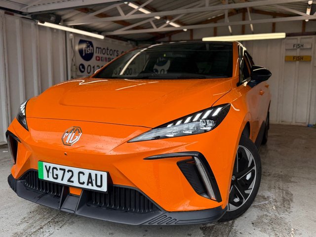 2022 72 MG Mg4 64kWh Trophy Long Range Hatchback 5dr Electric Auto (203 ps)+1 FORMER KEEPER+2 KEYS+MEDIA+APPS+DIDGITAL DASH+PARK CONTROL+CLIMATE+HALF LEATHER SEATS+PRIVACY GLASS 2 KEYS+1 FORMER KEEPER+CLIMATE+2 CABLES+HALF LEATHER SEATS+MEDIA+BLUETOOTH+APPS+PARK CONTROL+NAV+LONG RANGE MODEL+ALLOYS+CRUISE+HEATED FRONT SEATS+HPI CLEAR