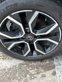 USED 2022 71 CITROEN e-C4 50kWh Shine Hatchback 5dr Electric Auto (136 ps)+1 OWNER FROM NEW+2 KEYS+HISTORY+MEDIA+DIGITAL COCKPIT+HALF LEATHER SEATS+NAVIGATION+BLUETOOTH+18 INCH ALLOYS 2 KEYS+1 OWNER FROM NEW+ALLOYS+HISTORY+HALF LEATHER SEATS+PRIVACY+CLIMATE+PARK CONTROL+DIGITAL COCKPIT+BLUETOOTH+MEDIA+NAV+CRUISE+HPI CLEAR