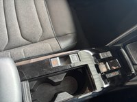 USED 2022 71 CITROEN e-C4 50kWh Shine Hatchback 5dr Electric Auto (136 ps)+1 OWNER FROM NEW+2 KEYS+HISTORY+MEDIA+DIGITAL COCKPIT+HALF LEATHER SEATS+NAVIGATION+BLUETOOTH+18 INCH ALLOYS 2 KEYS+1 OWNER FROM NEW+ALLOYS+HISTORY+HALF LEATHER SEATS+PRIVACY+CLIMATE+PARK CONTROL+DIGITAL COCKPIT+BLUETOOTH+MEDIA+NAV+CRUISE+HPI CLEAR