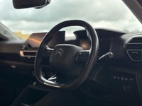 USED 2022 71 CITROEN e-C4 50kWh Shine Hatchback 5dr Electric Auto (136 ps)+1 OWNER FROM NEW+2 KEYS+HISTORY+MEDIA+DIGITAL COCKPIT+HALF LEATHER SEATS+NAVIGATION+BLUETOOTH+18 INCH ALLOYS 2 KEYS+1 OWNER FROM NEW+ALLOYS+HISTORY+HALF LEATHER SEATS+PRIVACY+CLIMATE+PARK CONTROL+DIGITAL COCKPIT+BLUETOOTH+MEDIA+NAV+CRUISE+HPI CLEAR