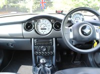 USED 2005 55 MINI HATCH 1.6 Cooper Park Lane Hatchback 3dr Petrol Manual Euro 4 (116 bhp) www.suffolkcarcentre.co.uk - Located at Ilketshall