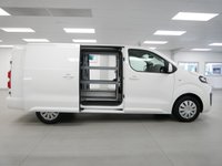 USED 2020 70 VAUXHALL VIVARO 3100 2.0 D 120 BHP L2 LONG SPORTIVE EDITION 6DR 1 OWNER | AIR CON | 3100 WEIGHT | L2 LONG