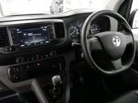 USED 2020 70 VAUXHALL VIVARO 3100 2.0 D 120 BHP L2 LONG SPORTIVE EDITION 6DR 1 OWNER | AIR CON | 3100 WEIGHT | L2 LONG