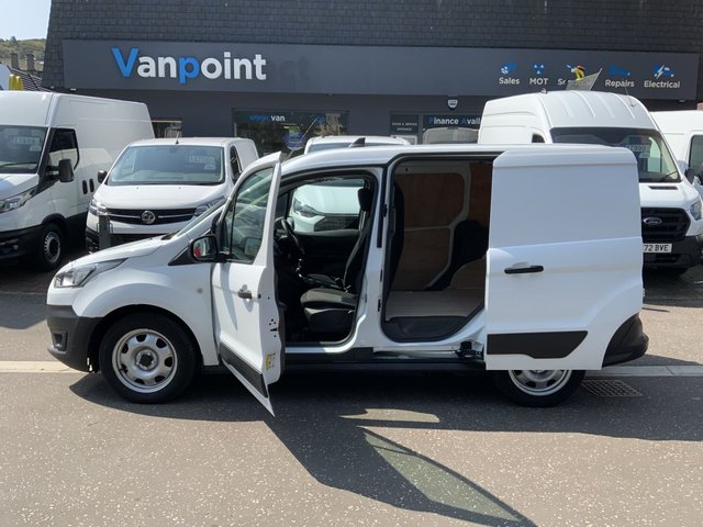 2020 Ford Transit Connect 1.5L Leader 5dr - Photo 9