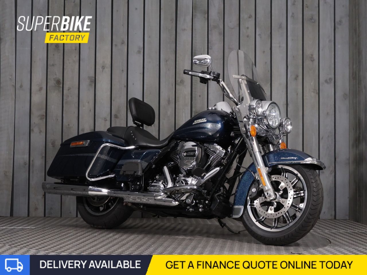 HARLEY-DAVIDSON TOURING