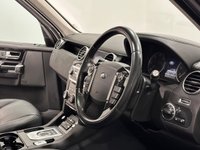 USED 2016 16 LAND ROVER DISCOVERY 4 3.0 SD V6 Landmark SUV 5dr Diesel Auto 4WD Euro 6 (s/s) (256 bhp) Rear Entertainment Screens
