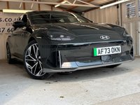 USED 2023 73 HYUNDAI IONIQ 6 77.4kWh Ultimate Saloon 4dr Electric Auto (228 ps)+1 OWNER FROM NEW+2 KEYS+2 CHARGE CABLES+PANORAMIC SUNROOF+MEDIA+APPS+DIGITAL COCKPIT+LEATHER HEATED SEATS+PRIVACY 2 KEYS+1 OWNER FROM NEW+ALLOYS+2 CABLES+PANORAMIC SUNROOF+PRIVACY+DIGITAL DASH+NAV+FULL LEATHER SEATS+BLUETOOTH+MEDIA+CLIMATE+PARK SENSORS+CRUISE+HEATED SEATS+HPI CLEAR