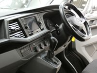 USED 2020 20 VOLKSWAGEN TRANSPORTER SHUTTLE 2.0 TDI SE Minibus Double Cab 5dr Diesel DSG LWB Euro 6 (s/s) (150 ps) 8 SEATS AIR CON ANDROID APPLE CARPLAY CRUISE CONTROL PARKING SENSORS 1 OWNER SERVICE HISTORY WARRANTY