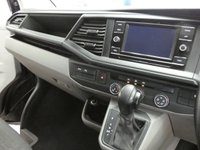 USED 2020 20 VOLKSWAGEN TRANSPORTER SHUTTLE 2.0 TDI SE Minibus Double Cab 5dr Diesel DSG LWB Euro 6 (s/s) (150 ps) 8 SEATS AIR CON ANDROID APPLE CARPLAY CRUISE CONTROL PARKING SENSORS 1 OWNER SERVICE HISTORY WARRANTY
