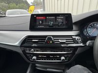 USED 2017 17 BMW 5 SERIES 3.0 530d M Sport Saloon 4dr Diesel Auto Euro 6 (s/s) (265 ps) HEATED SEATS+NAV+F/R SENSORS