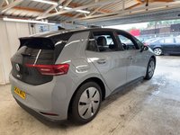 USED 2022 22 VOLKSWAGEN ID.3 Pro Performance 58kWh Family Hatchback 5dr Electric Auto (204 ps)+1 OWNER FROM NEW+2 KEYS+PANORAMIC SUNROOF+CLIMATE+NAVIGATION+BLUETOOTH+PRIVACY+MEDIA+APPS+DIGITAL COCKPIT+ 2 KEYS+1 OWNER FROM NEW+CABLE+PANORAMIC SUNROOF+PRIVACY+CLIMATE+PARK CONTROL+NAV+MEDIA+BLUETOOTH+USB+AUX+DAB+CRUISE+HPI CLEAR