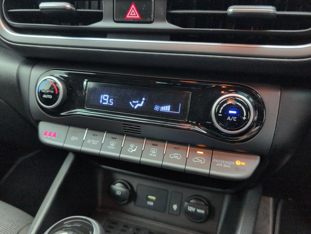 USED 2021 21 Hyundai Kona 1.6 H-Gdi Premium Suv 5dr Petrol Hybrid Dct Euro 6 (s/S) (141 Ps) - Sat Nav, Sensors, Privacy