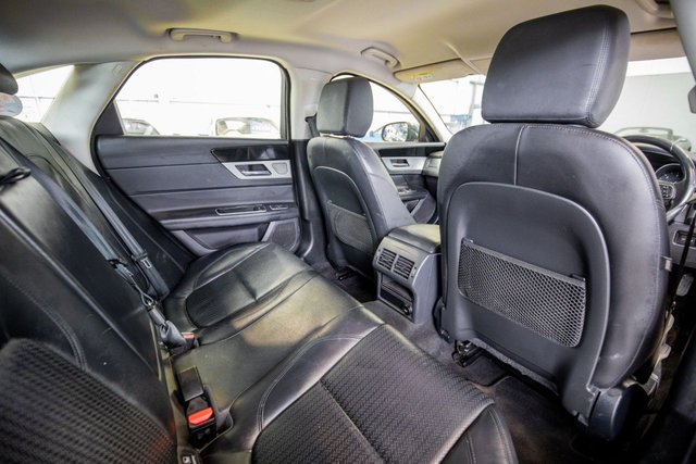 2016 Jaguar Xf 2L Prestige 4dr - Photo 12