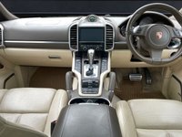USED 2011 11 PORSCHE CAYENNE 3.0h V6 S SUV 5dr Petrol Hybrid TiptronicS 4WD Euro 5 (s/s) (380 ps) 