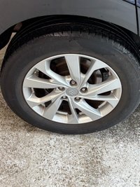 USED 2018 68 HYUNDAI TUCSON 1.6 GDi SE Nav SUV 5dr Petrol Manual Euro 6 (s/s) (132 ps)+2 KEYS+HISTORY+MEDIA+NAVIGATION+BLUETOOTH+USB+AUX+DAB+ALLOYS+CLIMATE+ 2 KEYS+PSH+PARKING SENSORS+CRUISE+REAR CAMERA+ROOF RAILS+NAV+BT AUDIO+SPARE WHEEL+USB+AUX+ALLOYS+CLIMATE+HPI CLEAR