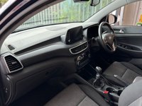 USED 2018 68 HYUNDAI TUCSON 1.6 GDi SE Nav SUV 5dr Petrol Manual Euro 6 (s/s) (132 ps)+2 KEYS+HISTORY+MEDIA+NAVIGATION+BLUETOOTH+USB+AUX+DAB+ALLOYS+CLIMATE+ 2 KEYS+PSH+PARKING SENSORS+CRUISE+REAR CAMERA+ROOF RAILS+NAV+BT AUDIO+SPARE WHEEL+USB+AUX+ALLOYS+CLIMATE+HPI CLEAR