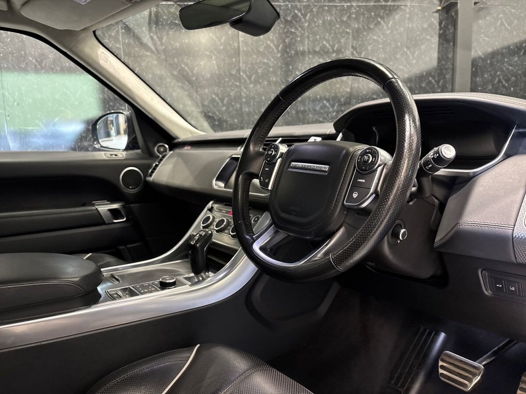 USED 2017 17 LAND ROVER RANGE ROVER SPORT 5.0 V8 SVR SUV 5dr Petrol Auto 4WD Euro 6 (s/s) (550 ps) APPLE CARPLAY | SLIDING ROOF